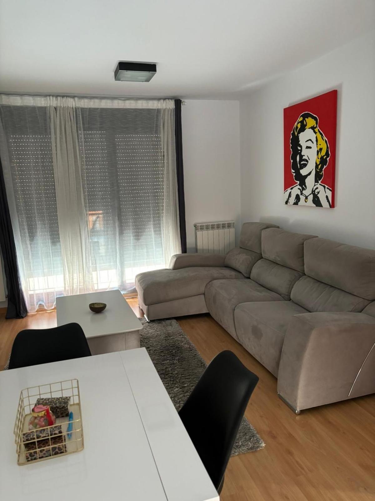 Casa Mercaderes Con Garaje Logroño